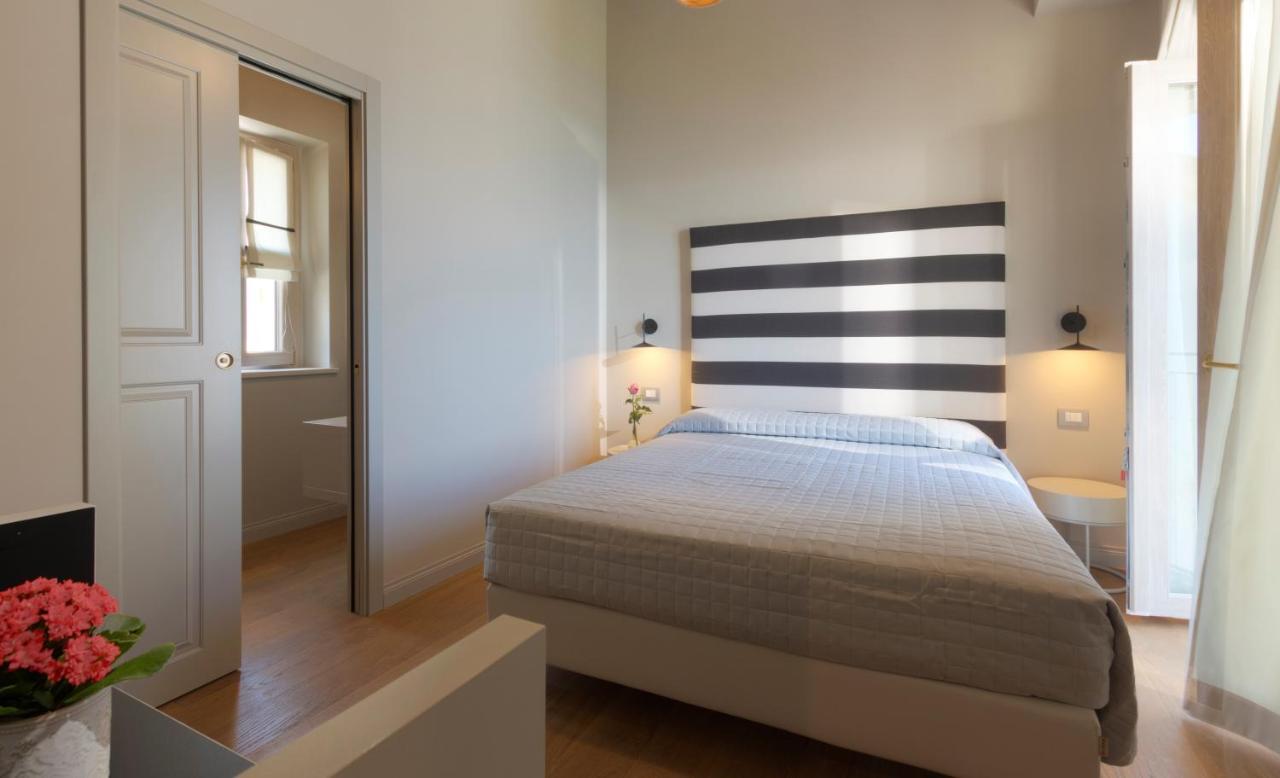 Diecidodici Boutiquerooms Sirolo Dış mekan fotoğraf